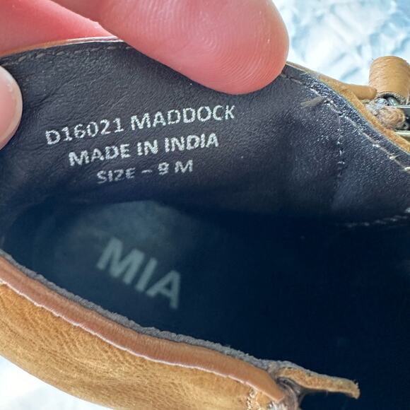 MIA Maddock Block Heel Bootie - Picture 9 of 11